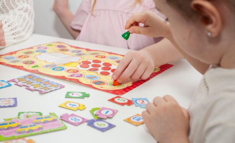 تعليم الإنجليزية مبكراً يرفع من قدرة ومهارات الذاكرة لدى الطفل