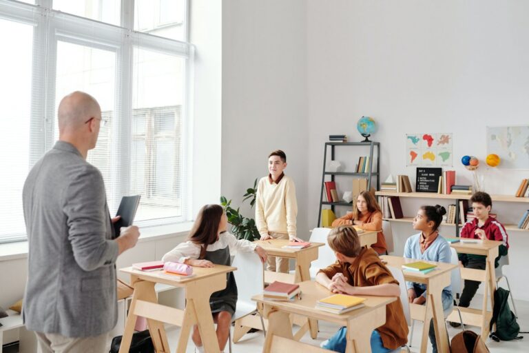 How to overcome fear of speaking English? Help your kid improve English speaking skills