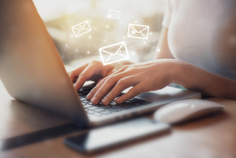 Jak poprawnie napisać email po angielsku?